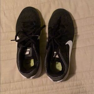 Nike cage 3 tennis shoes